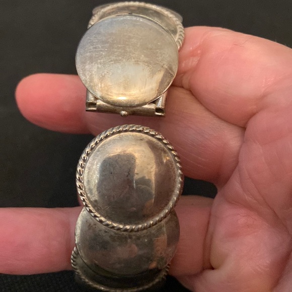 Vintage Mexican Silver circulars Hinged Bracelet bangle - Picture 5 of 9